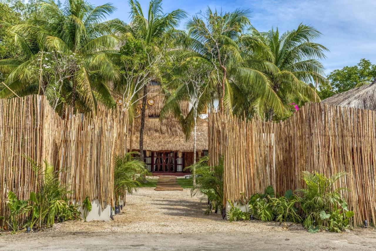 Selina Shared Los Lirios Tulum Extérieur photo